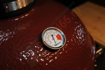 Керамический гриль Junior red с ножками (Monolith)