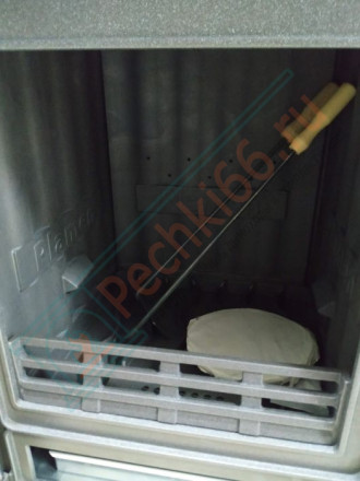 Чугунная печь-камин Vesta, коричневая (Plamen)